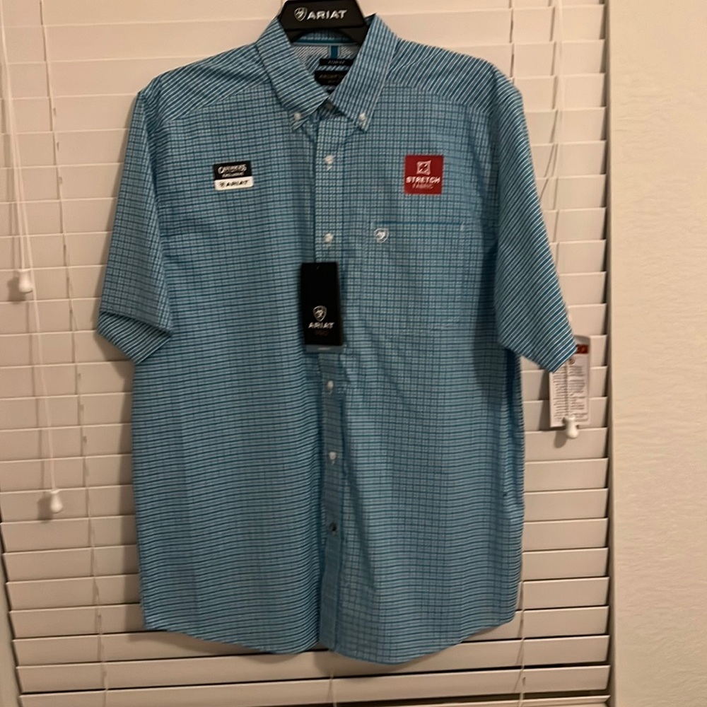New with tags Ariat Button up